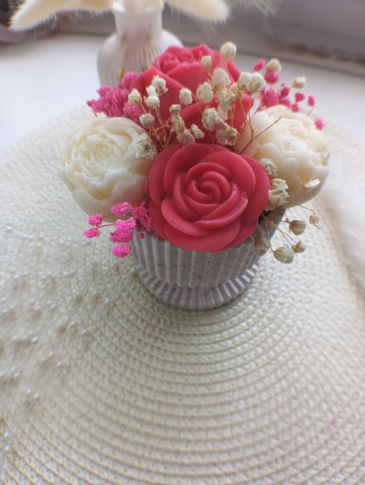 Bouquet Selena – Élégance florale et fondants parfumés en pot artisanal