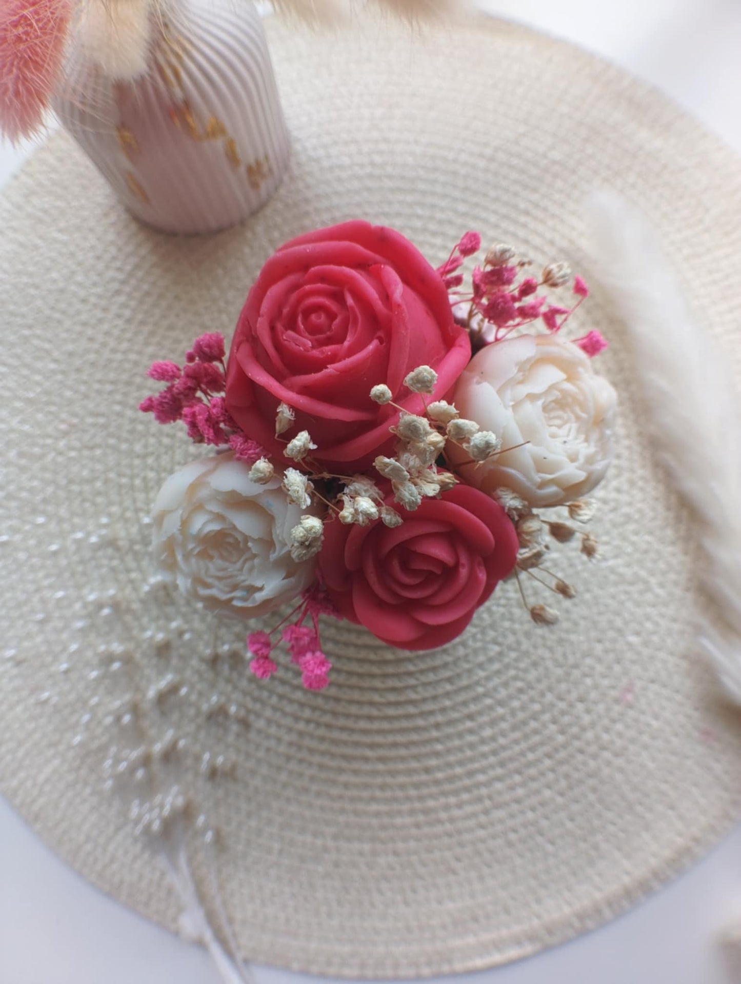 Bouquet Selena – Élégance florale et fondants parfumés en pot artisanal