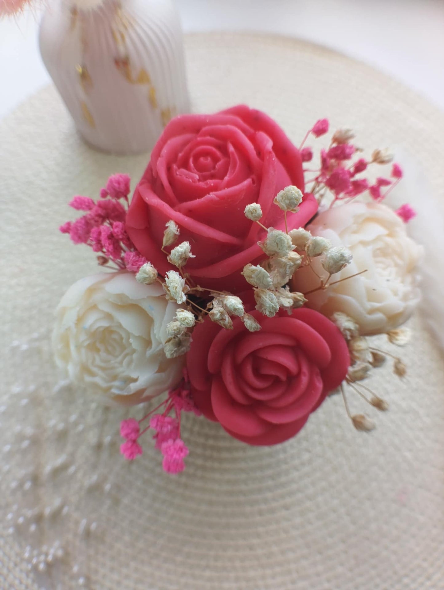 Bouquet Selena – Élégance florale et fondants parfumés en pot artisanal